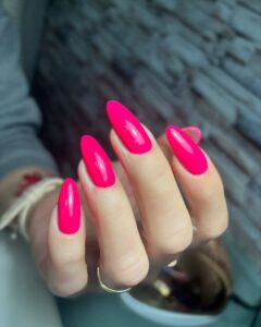 Manicure żelowy